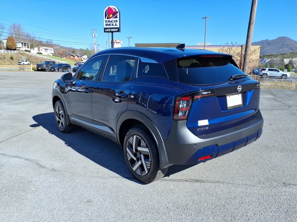 2026 Nissan Kicks SV photo 3
