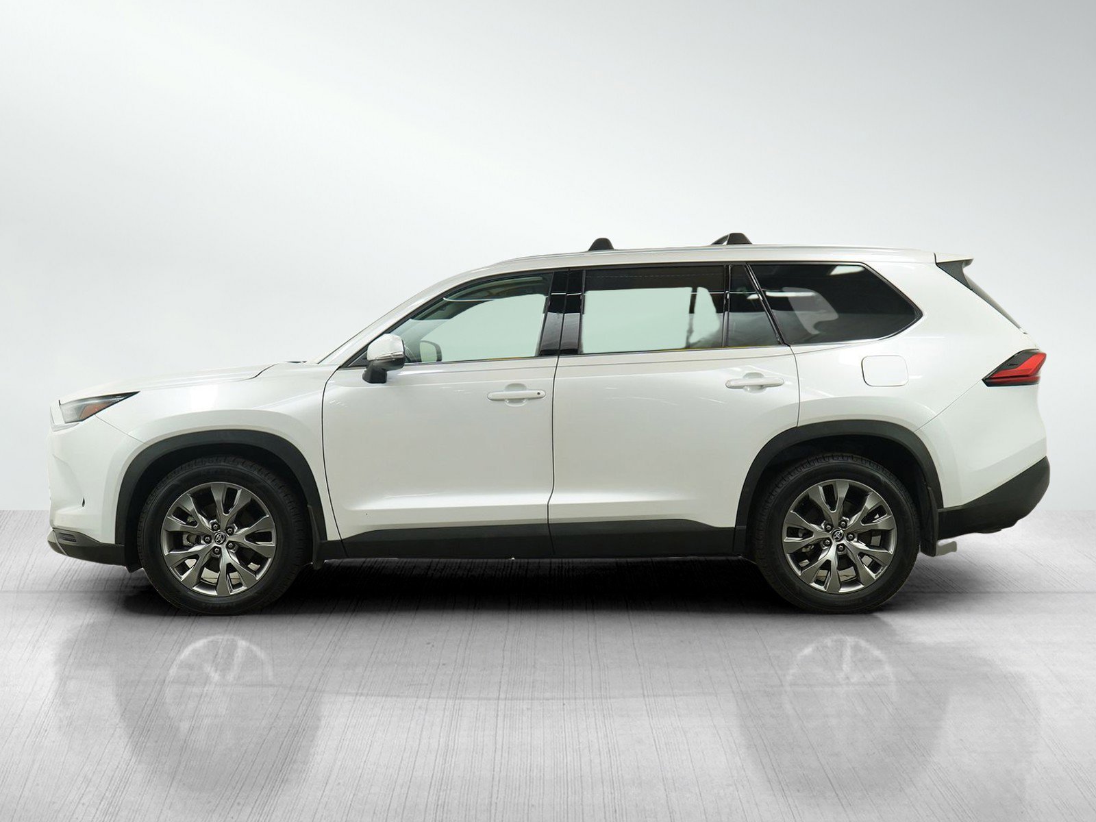 Used 2024 Toyota Grand Highlander Limited with VIN 5TDAAAB58RS002055 for sale in Bloomington, Minnesota
