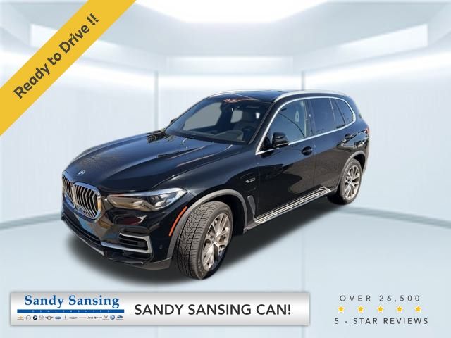 2023 BMW X5 45e's photo