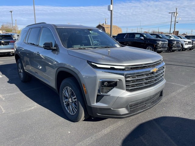 2026 Chevrolet Traverse LT's photo