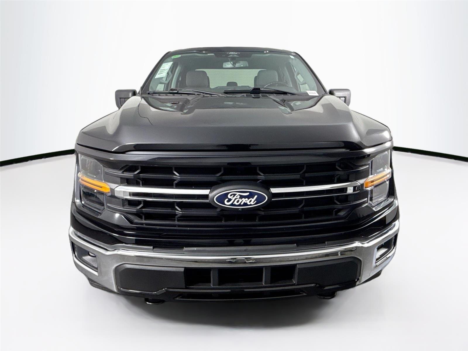 2024 Ford F-150 XLT photo 2