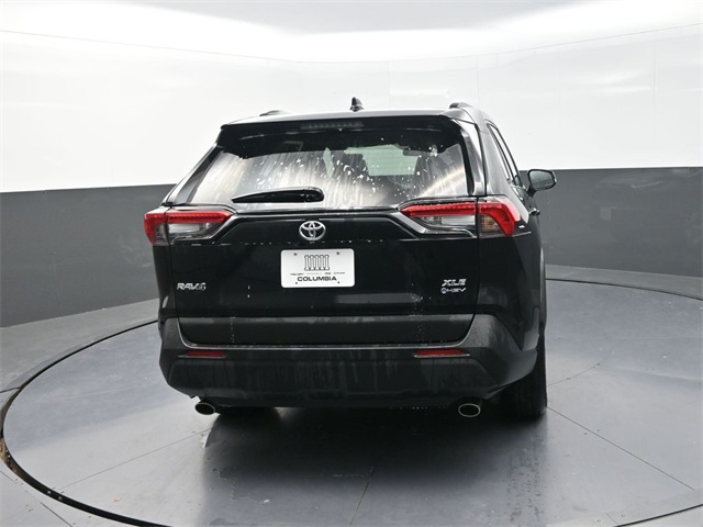 2025 Toyota RAV4 Hybrid XLE photo 4