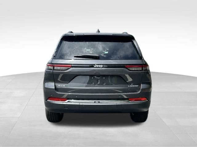 2025 Jeep Grand Cherokee Laredo X photo 5