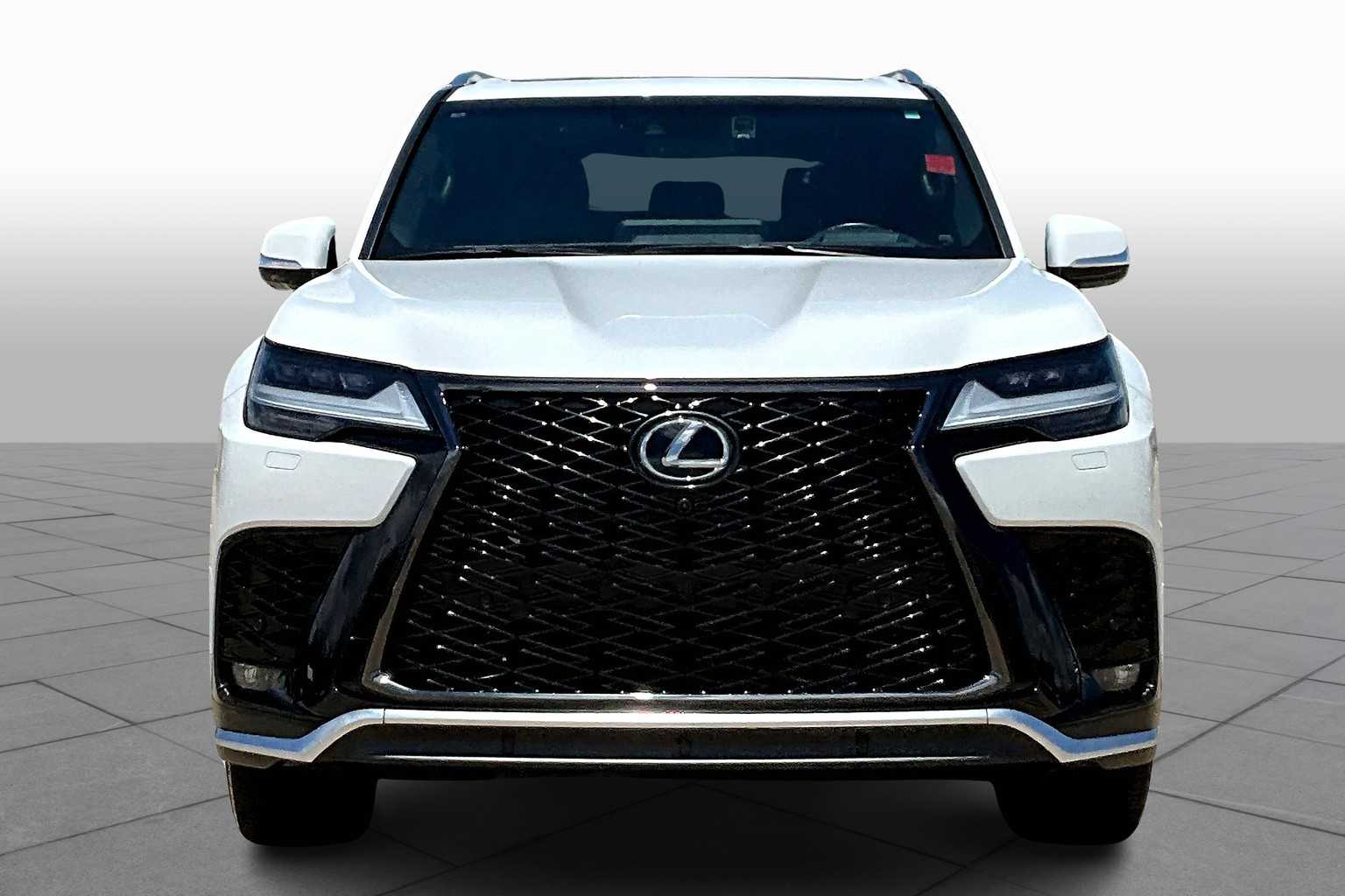 2024 Lexus LX 600 F SPORT photo 3