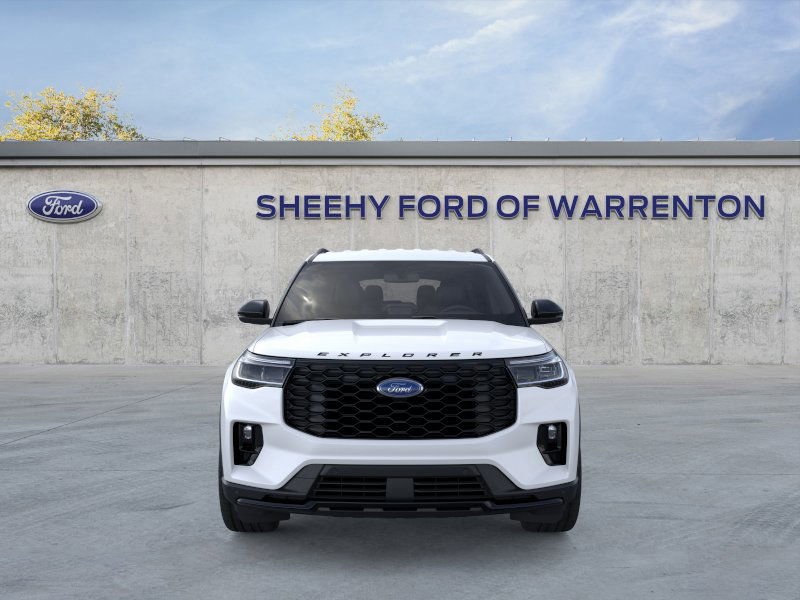 2025 Ford Explorer ST-Line photo 2
