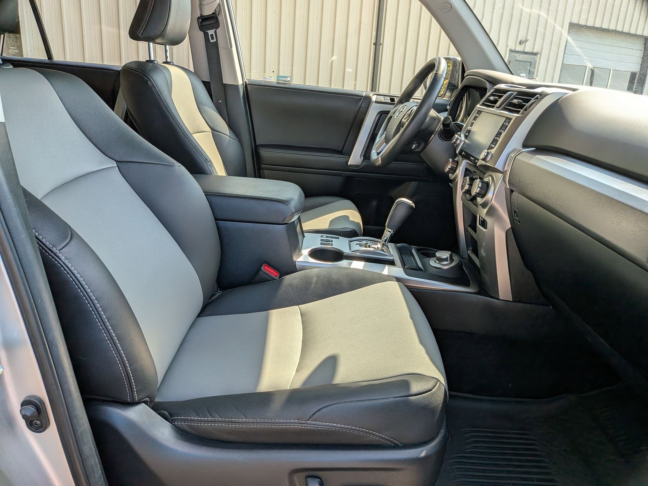 2022 Toyota 4Runner SR5 Premium photo 37