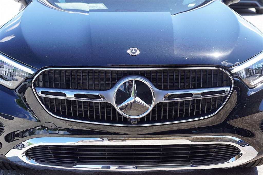 2026 Mercedes Benz GLC 300 photo 7