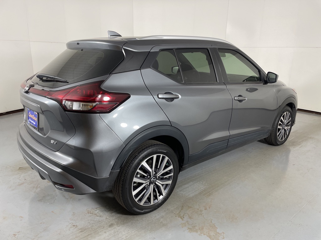2024 Nissan Kicks SV photo 7