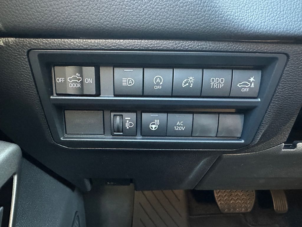 2026 Toyota Tundra Limited CrewMax photo 21