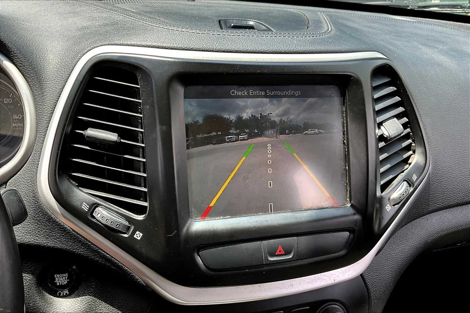 2017 Jeep Cherokee Latitude photo 24