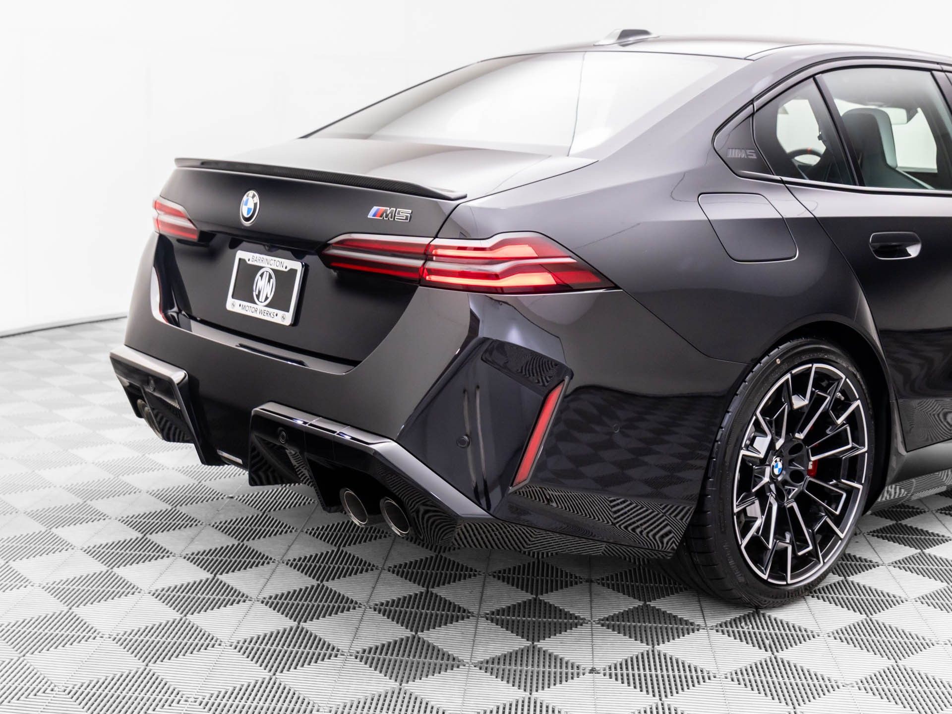 New 2026 Black Sapphire Metallic BMW Base image 33