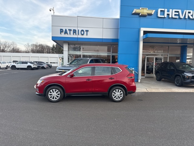 2017 Nissan Rogue S's photo