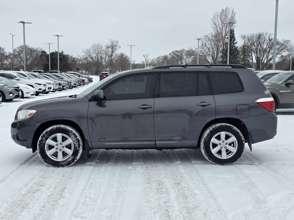 Used 2010 Toyota Highlander SE with VIN 5TDJK3EH1AS009948 for sale in St. Cloud, Minnesota