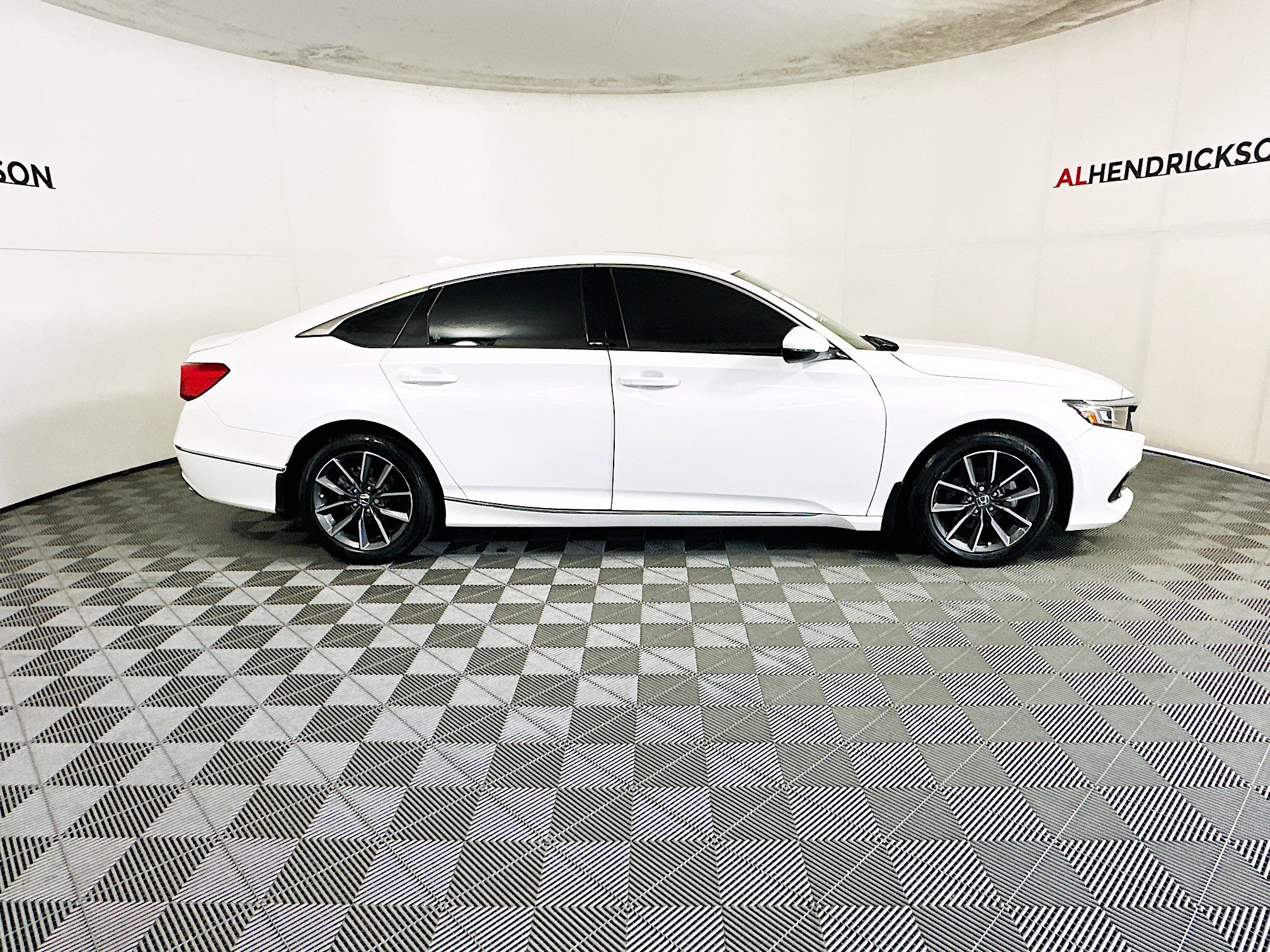 Used 2022 Honda Accord EX-L with VIN 1HGCV1F55NA011845 for sale in Northfield, Minnesota