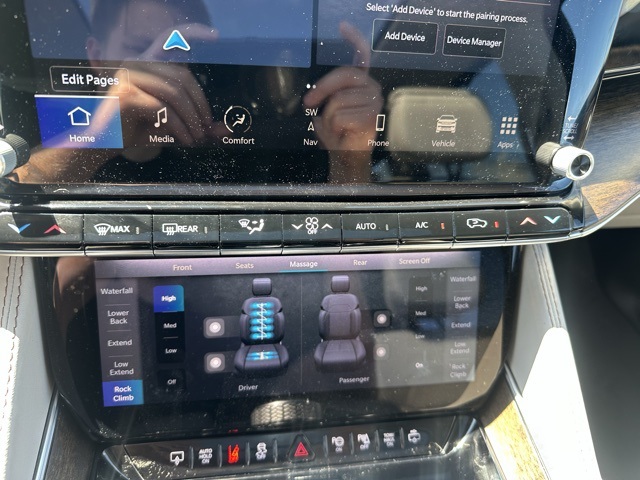 2022 Jeep Grand Wagoneer I photo 16