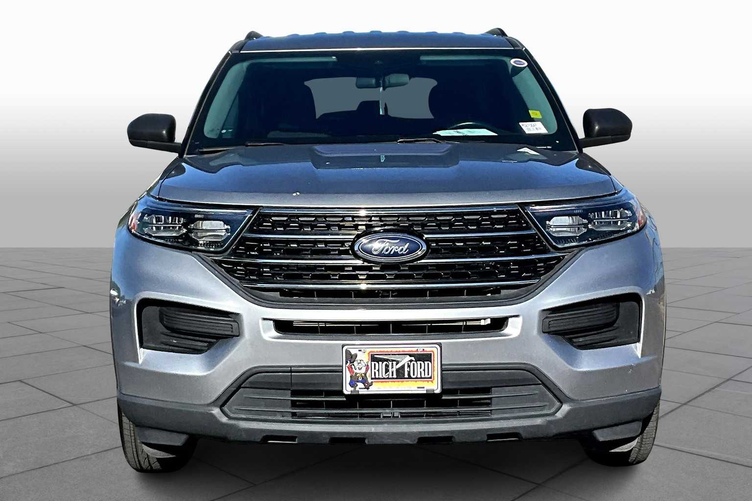 2021 Ford Explorer XLT photo 3
