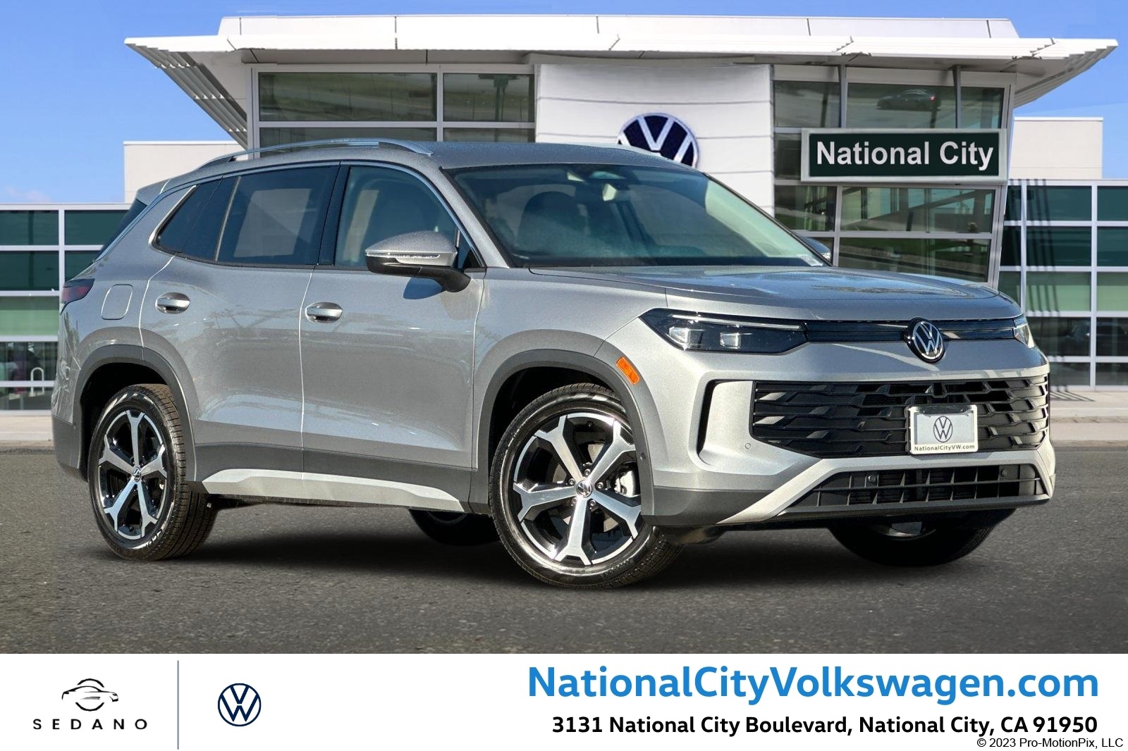 2026 Volkswagen Tiguan SE's photo