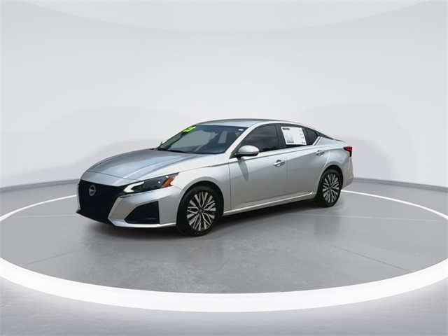 2023 Nissan Altima 2.5 SV photo 4
