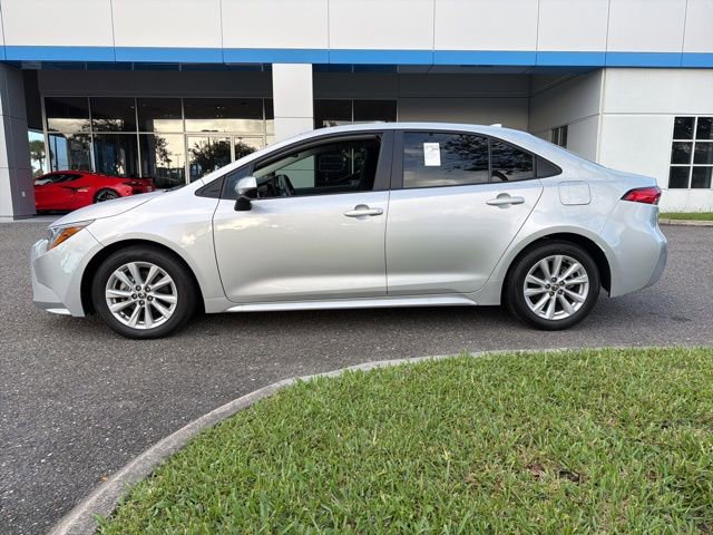 2024 Toyota Corolla LE photo 3