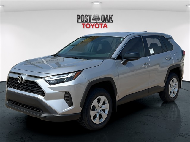 2025 Toyota RAV4 LE photo 4