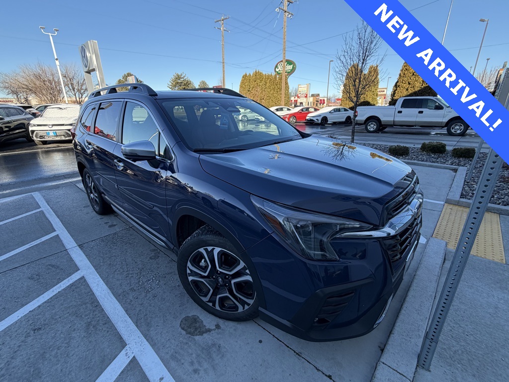 2023 Subaru Ascent Touring's photo