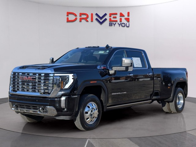 2024 GMC Sierra 3500HD Denali's photo