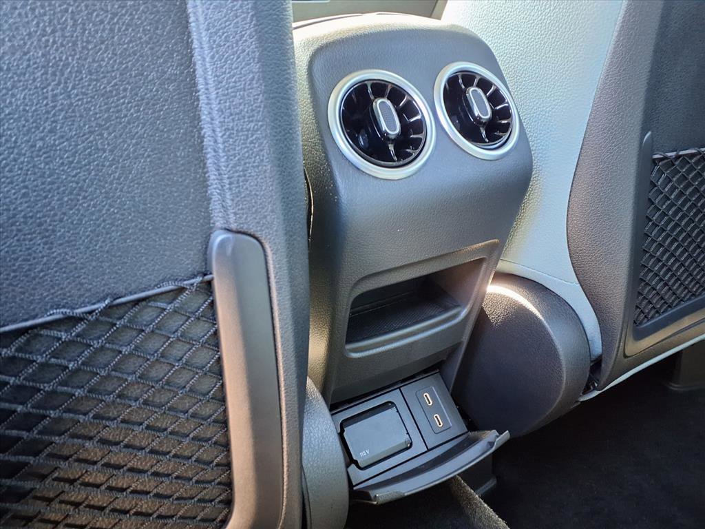 2026 Mercedes Benz GLB 250 photo 18