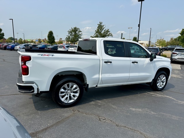 2022 Chevrolet Silverado 1500 Custom photo 3