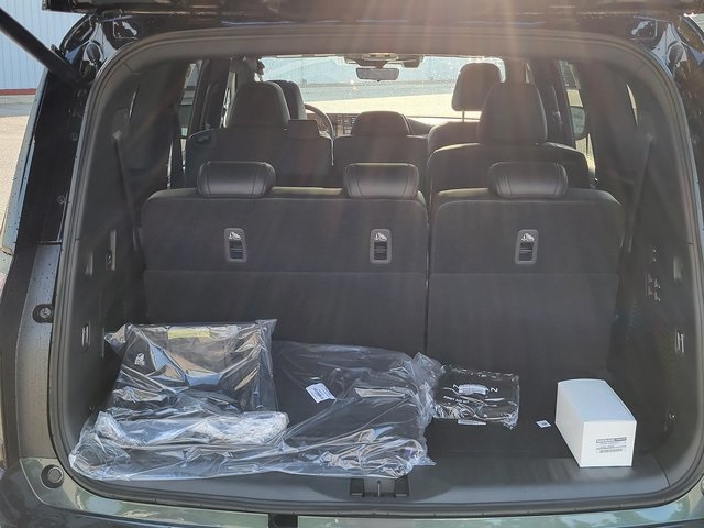 2025 Nissan Armada photo 4