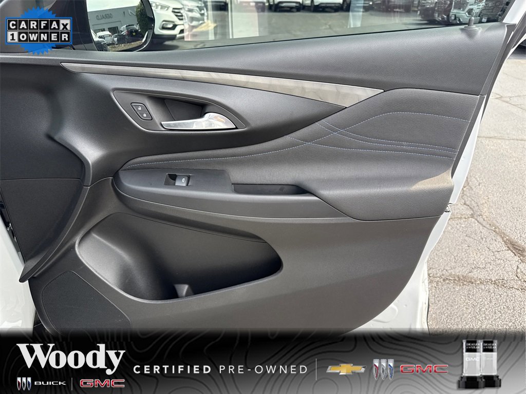 2025 Buick Envista ST photo 31