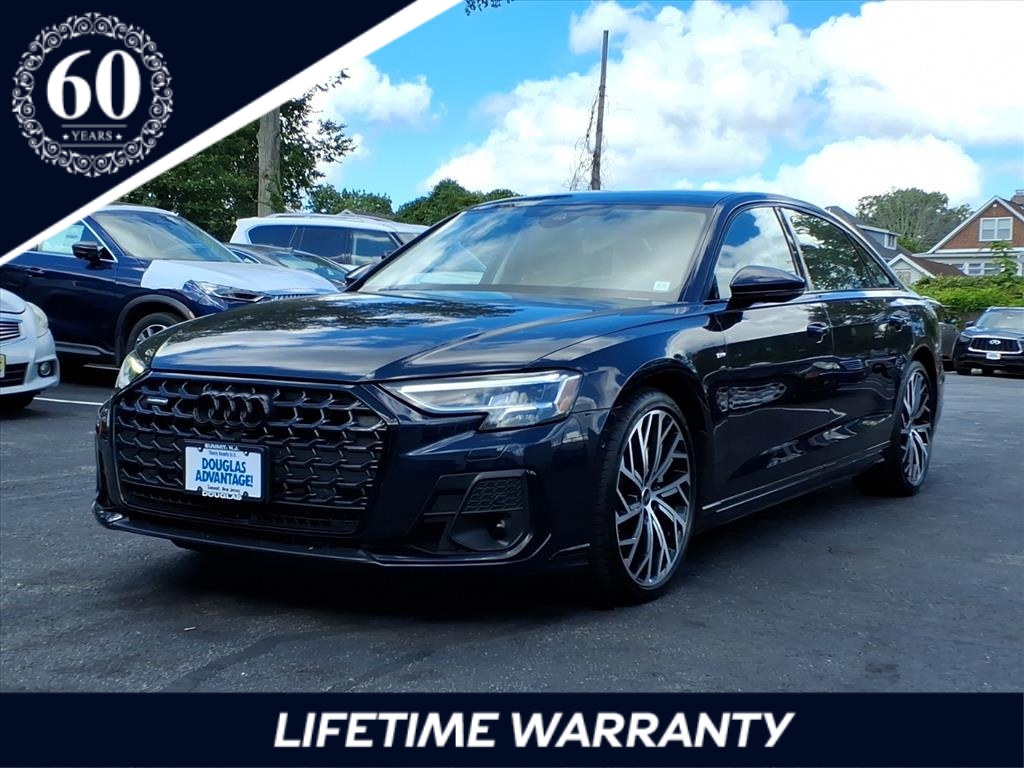 2022 Audi A8 Base's photo