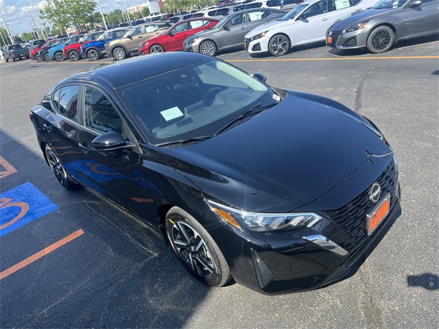 2025 Nissan Sentra SV photo 3
