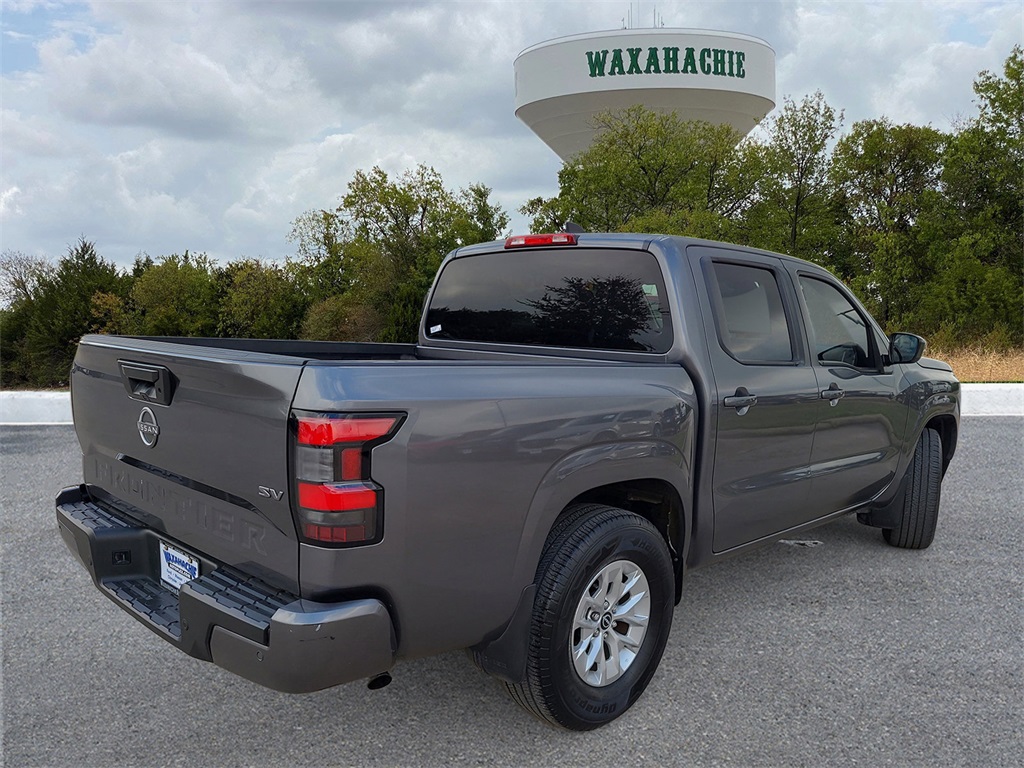 2024 Nissan Frontier SV photo 3