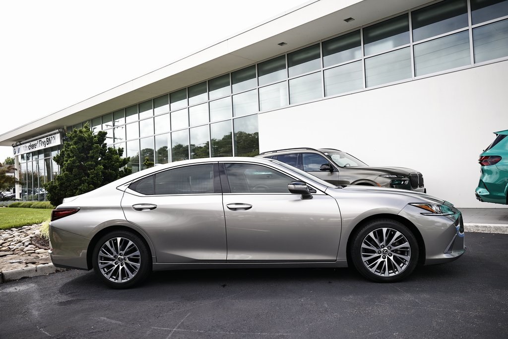 2019 Lexus ES 350 photo 3