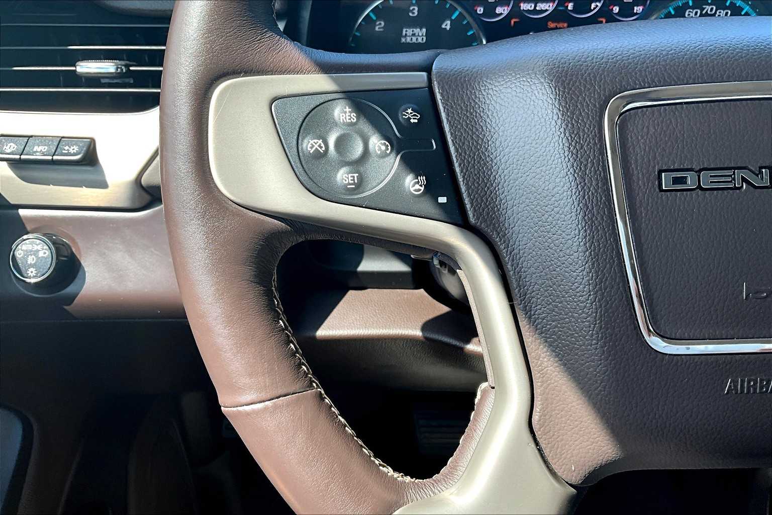 2017 Gmc Yukon Denali photo 23