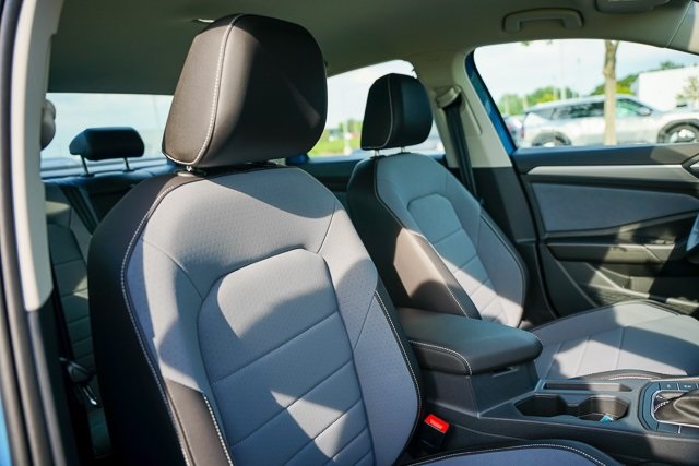 2025 Volkswagen Jetta 1.5T SE photo 24