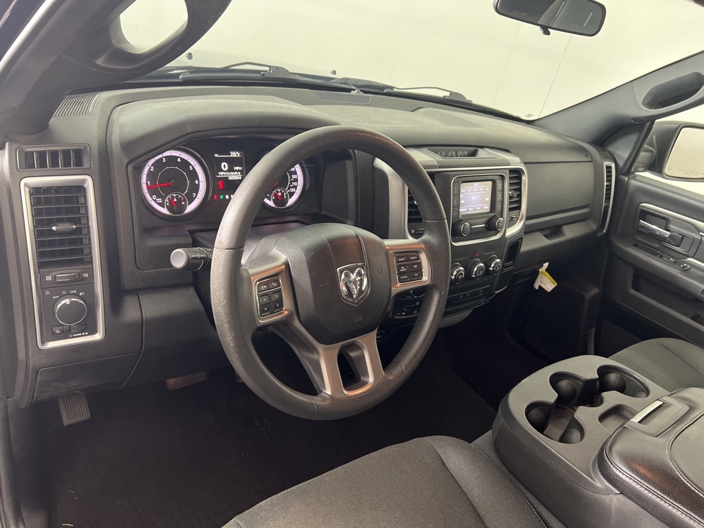 2022 Ram 1500 Classic Warlock photo 3