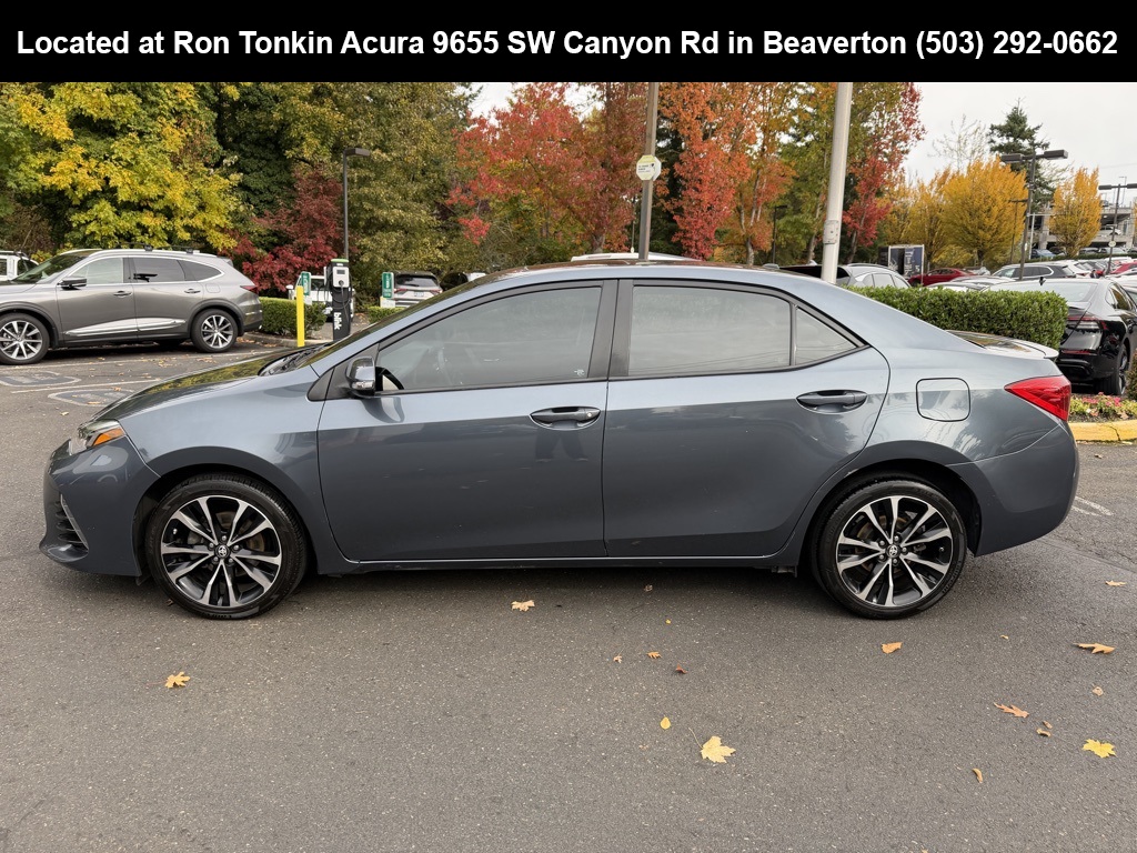 2017 Toyota Corolla XSE photo 4