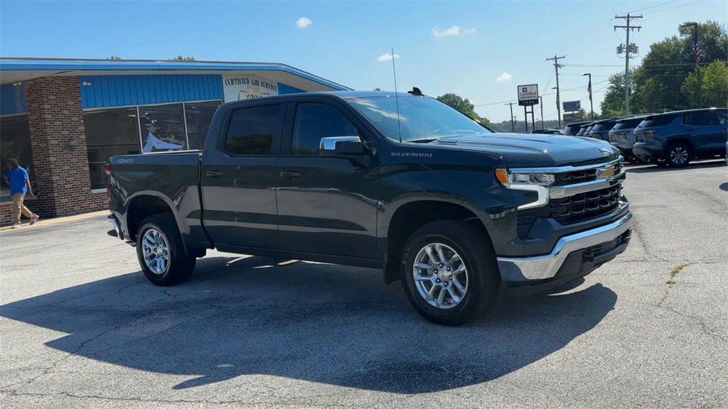 2026 Chevrolet Silverado 1500 LT photo 3