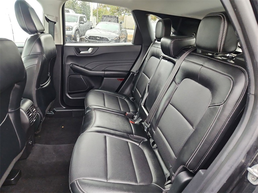 2022 Ford Escape Hybrid Titanium photo 22