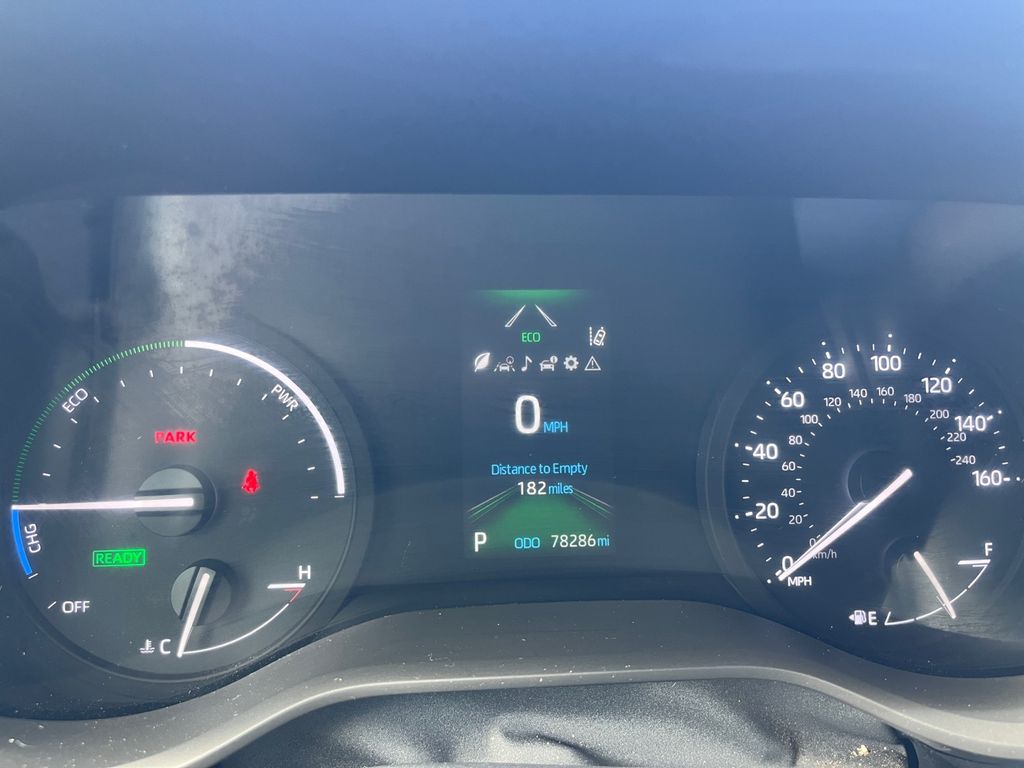 2022 Toyota Sienna XLE photo 10