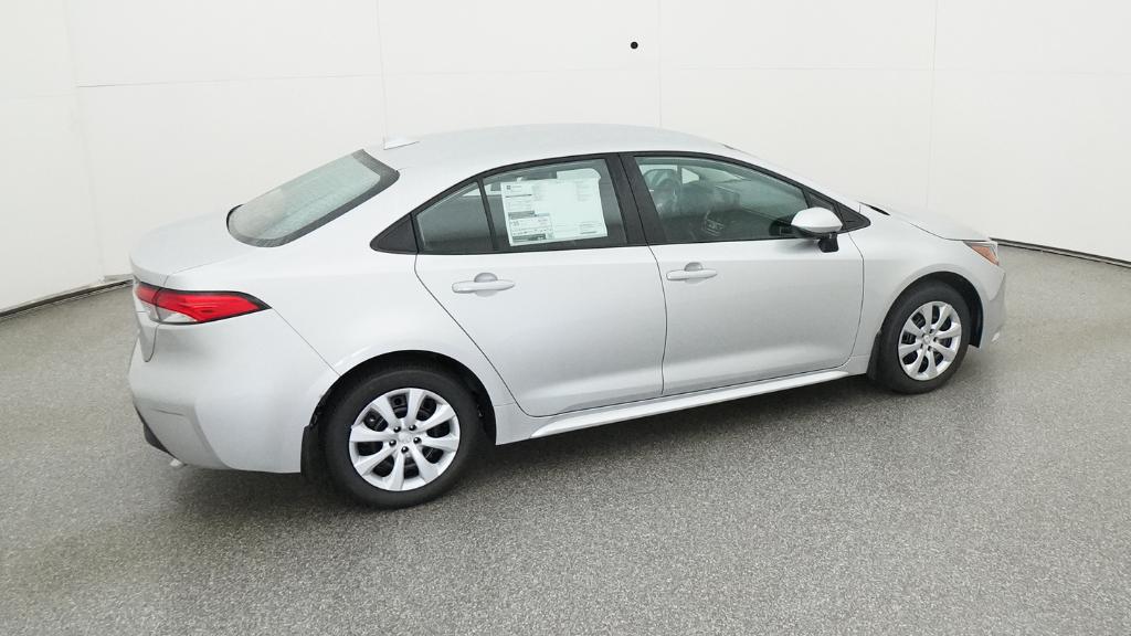 2025 Toyota Corolla LE photo 21