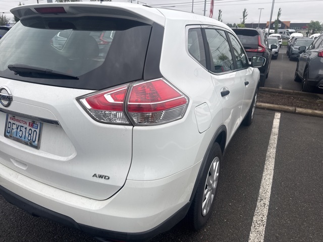 Used 2016 Nissan Rogue S with VIN KNMAT2MV7GP670966 for sale in Marysville, WA