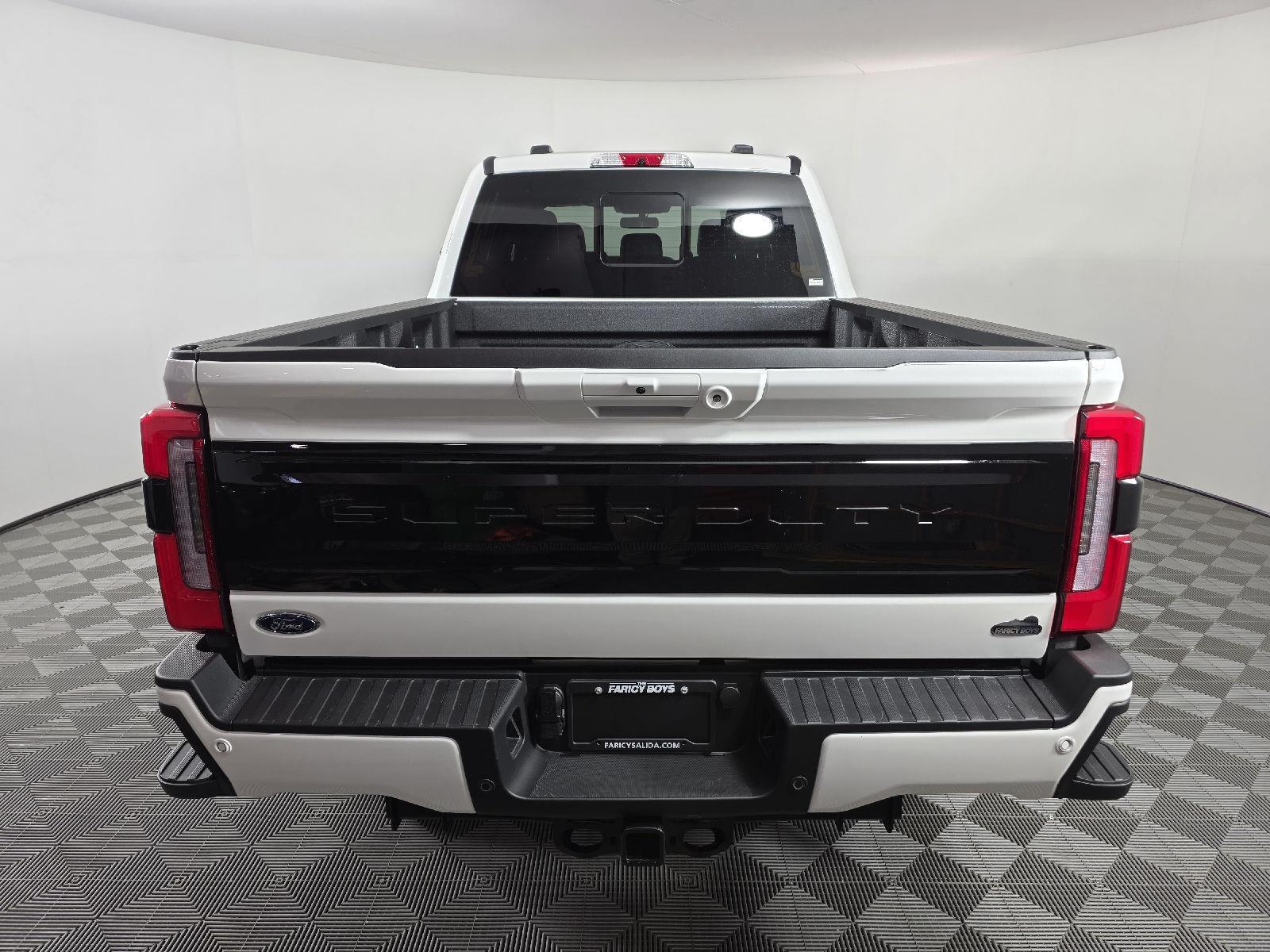 2026 Ford F-250 Platinum photo 4
