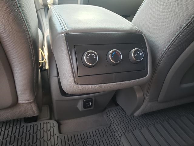 2017 Chevrolet Traverse LS photo 13