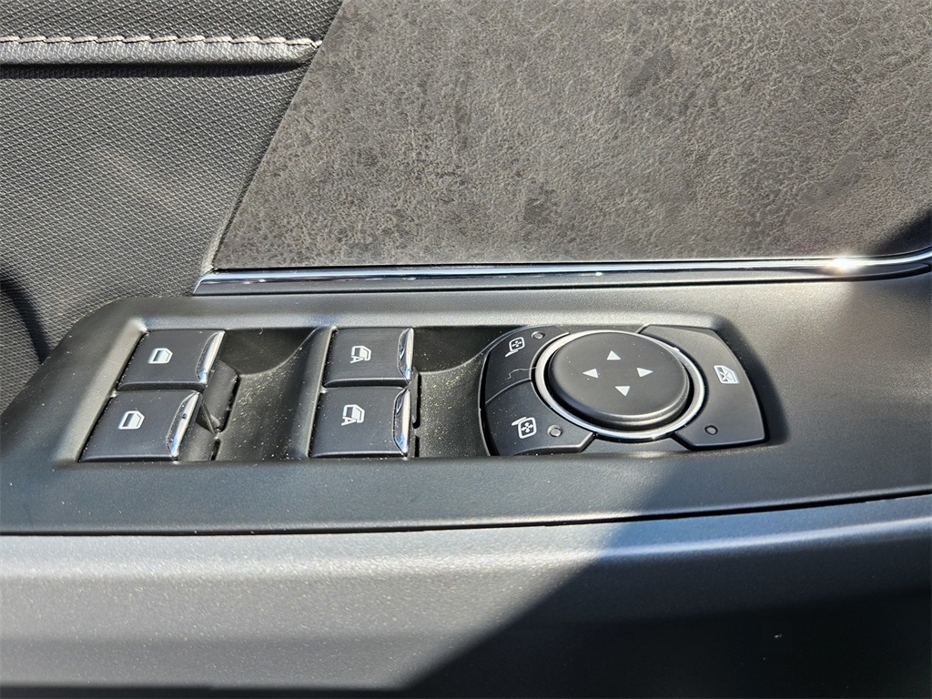 2025 Ford F-150 XLT photo 10