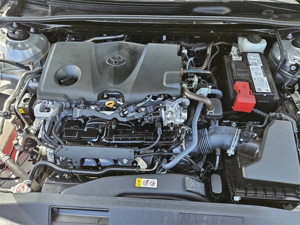 2022 Toyota Camry XLE photo 40