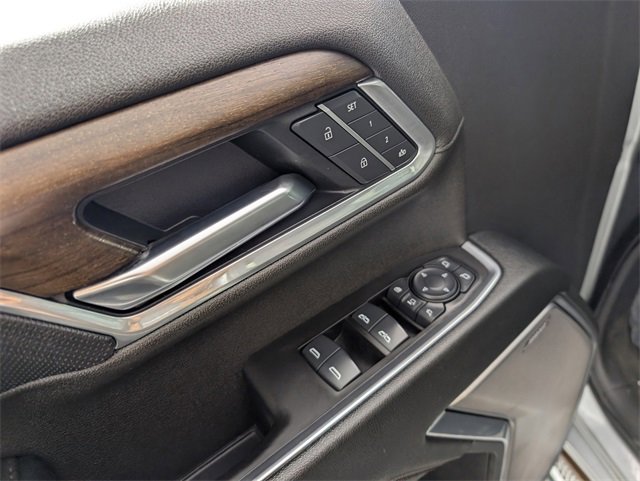 2025 Chevrolet Silverado 2500HD High Country photo 13