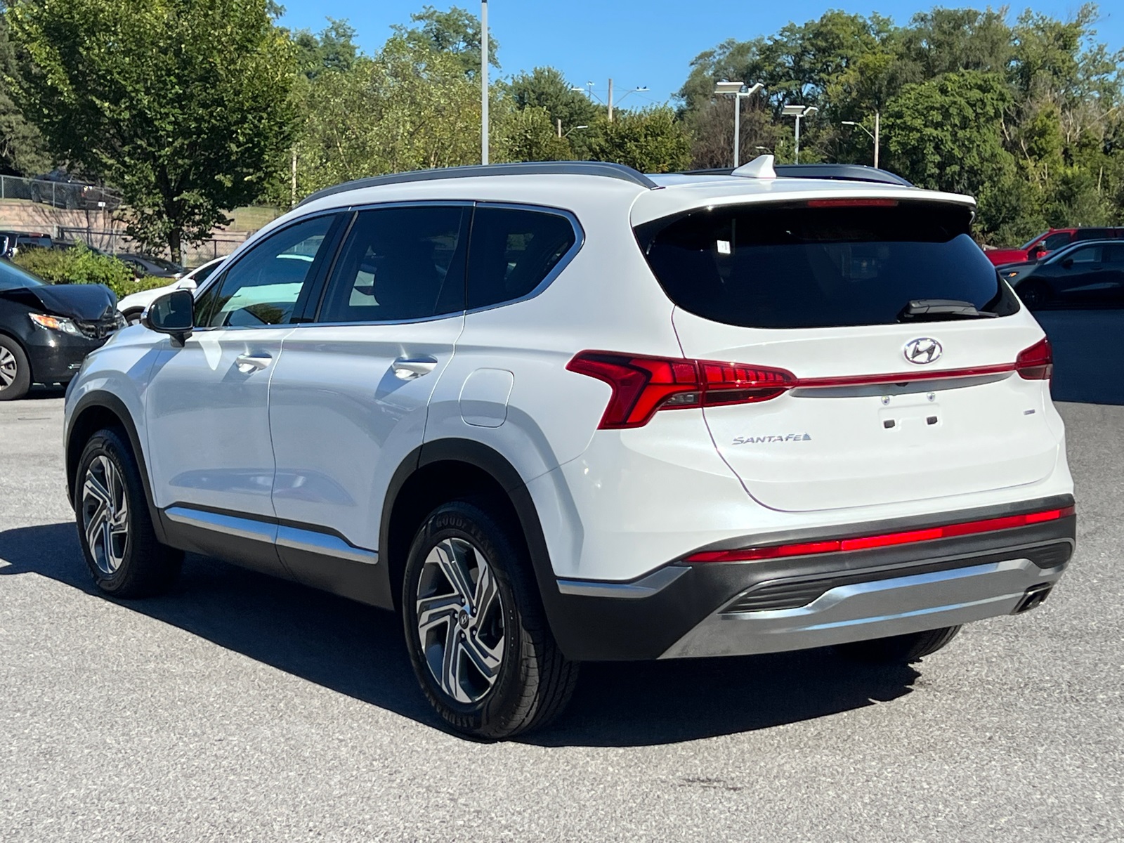 2021 Hyundai Santa Fe SEL Premium photo 2