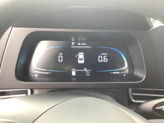 2025 Hyundai Elantra SE photo 19